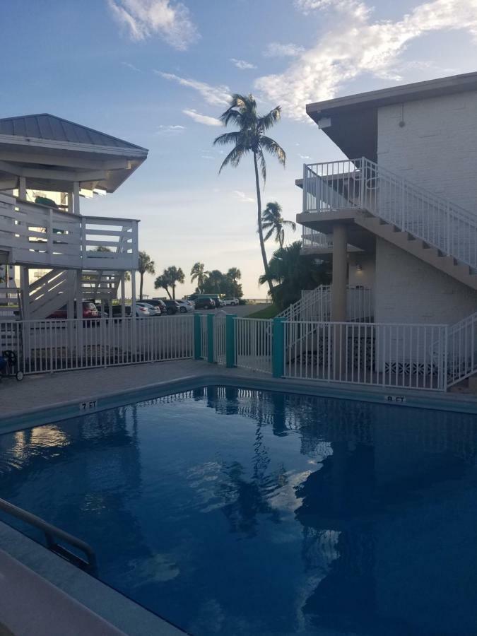 Carousel Beach Inn Fort Myers Beach Eksteriør bilde